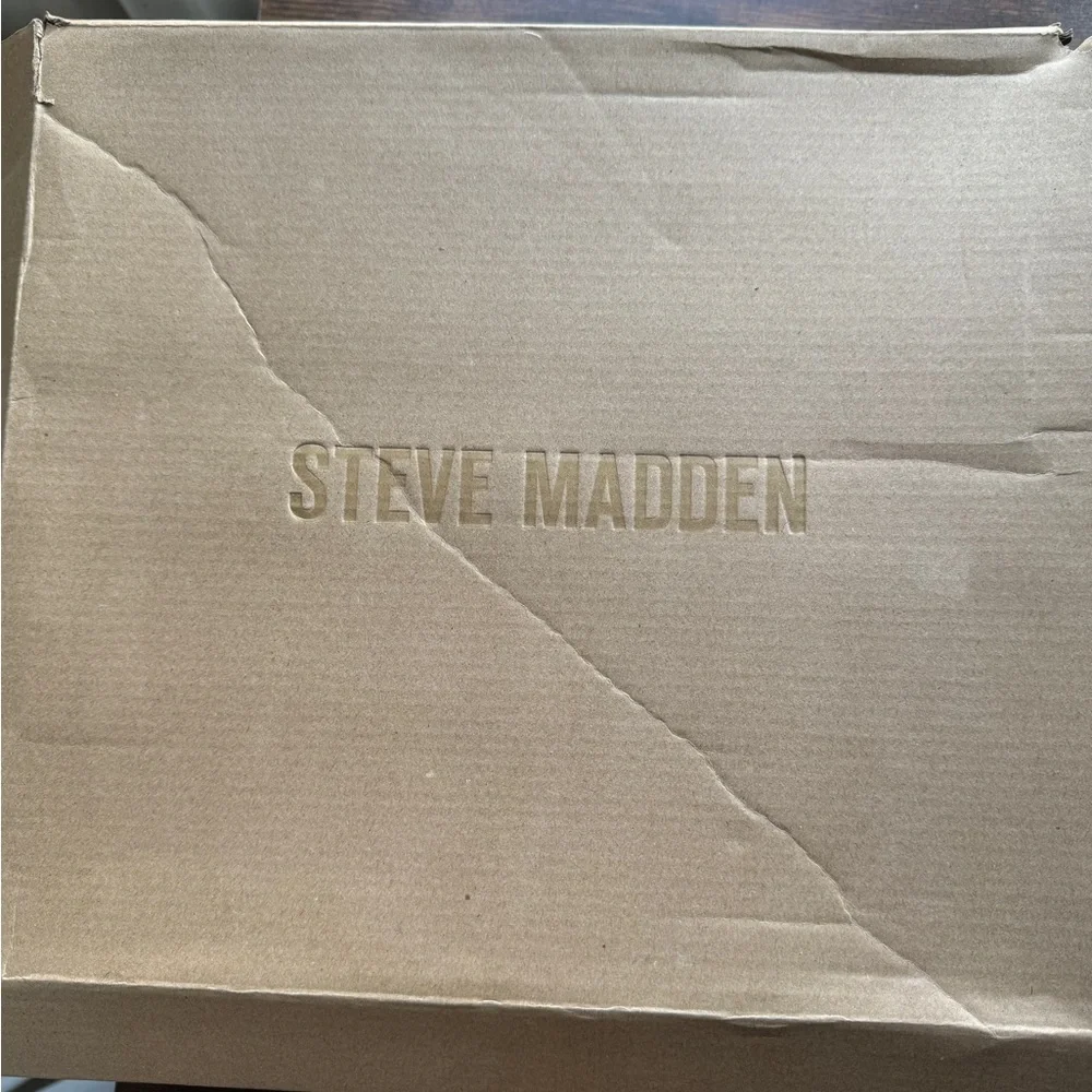 Steve Madden Carla heeled ankle boot - Picture 14 of 14
